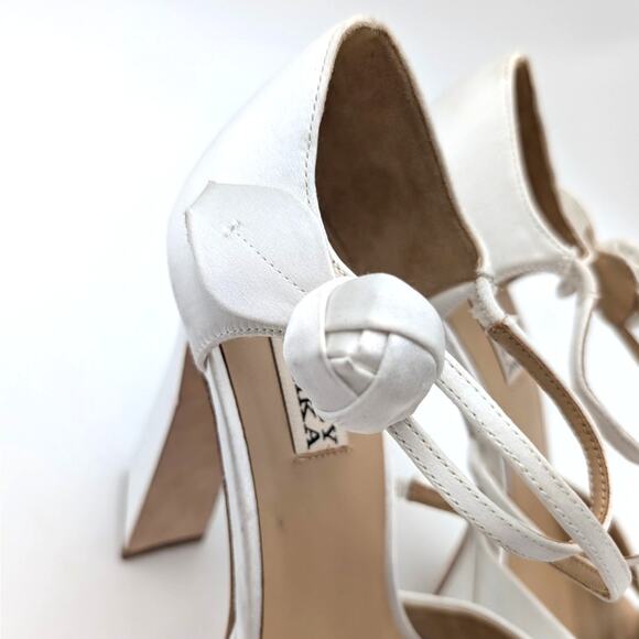 Badgley Mischka Jayleen Chunky Platform Sandals Women's White Size US8 EU38.5 - Picture 12 of 13